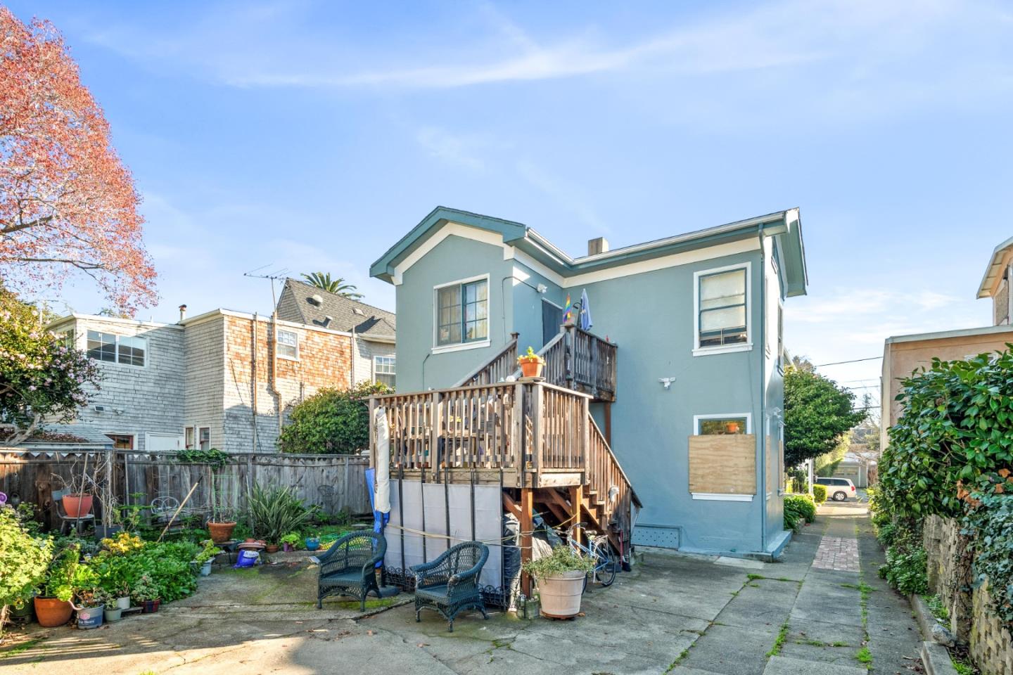 2319 Ward Street