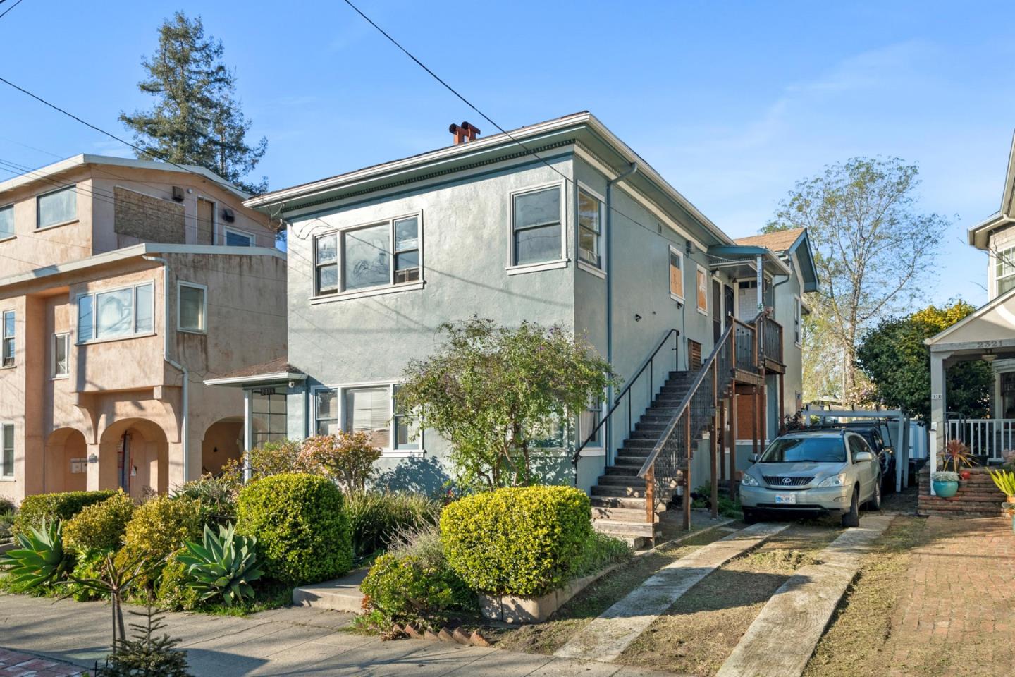 2319 Ward Street