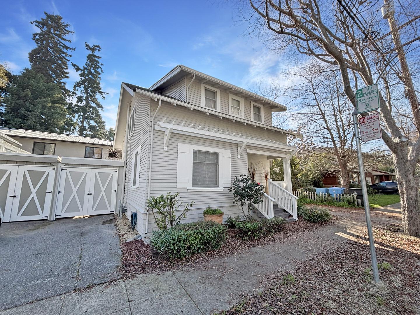 262 Hawthorne Avenue