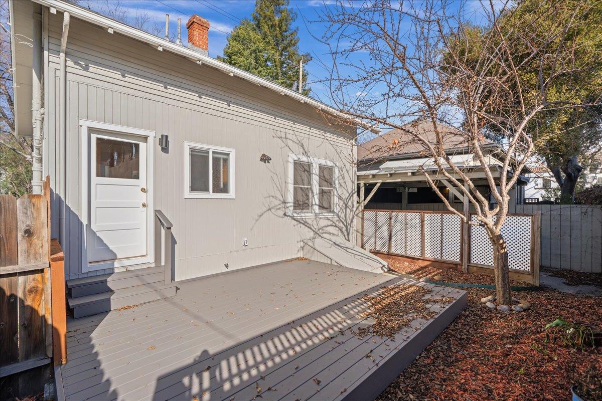 262 Hawthorne Avenue