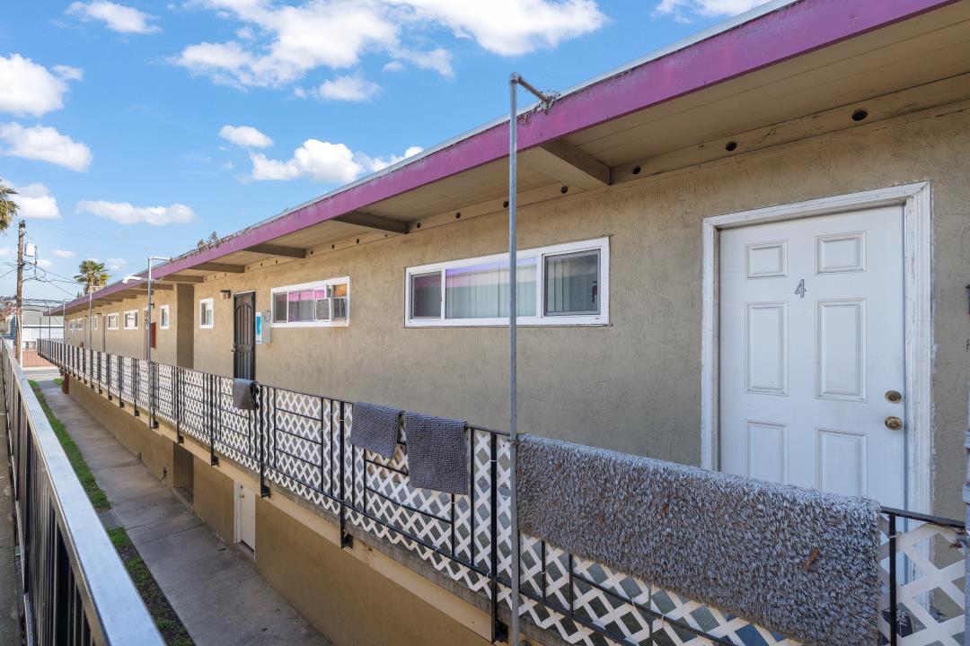 25039 Cypress Avenue