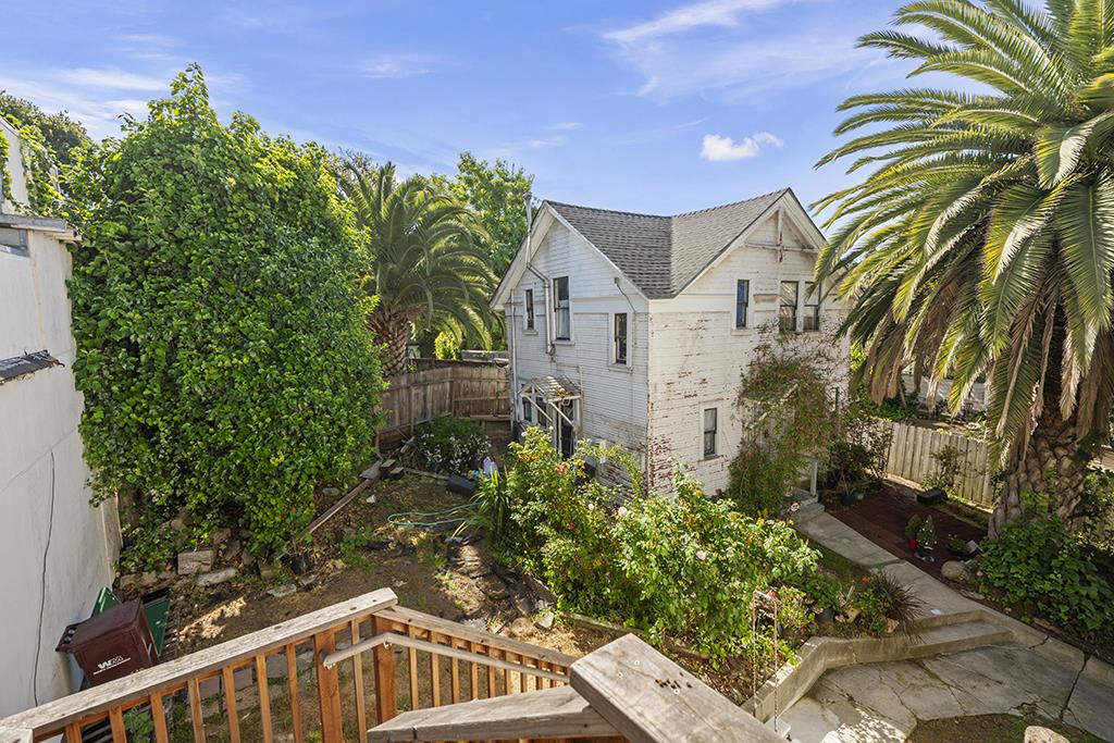 320-324 Athol Avenue