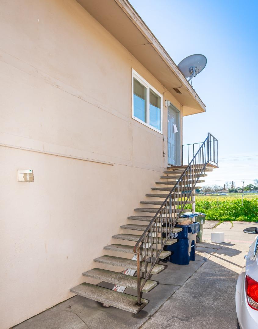 10 Nedra Court