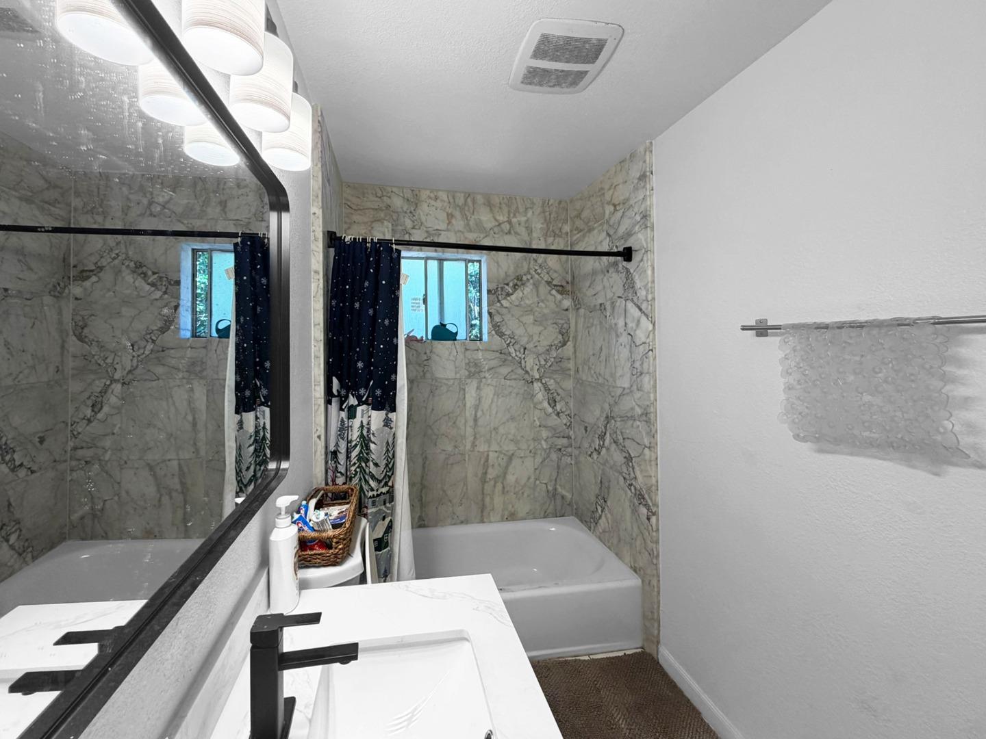 204 Sunset Boulevard