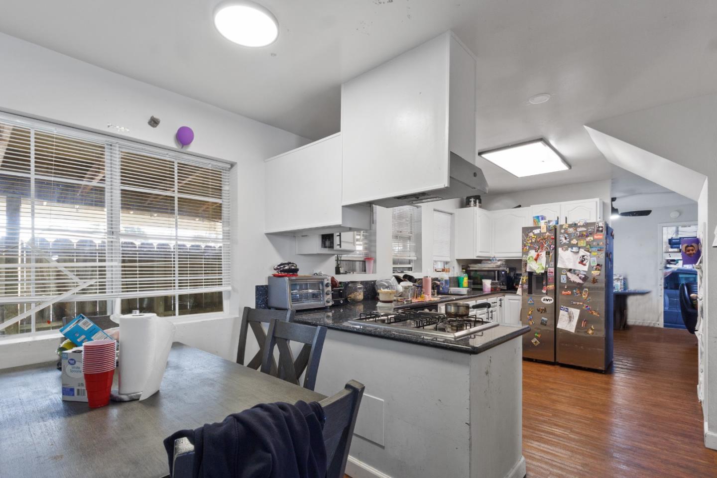 204 Sunset Boulevard