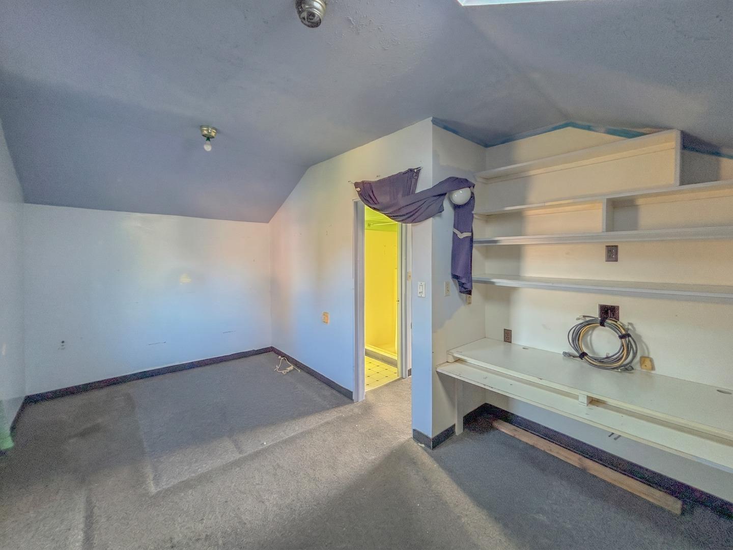 392 N 12th ST