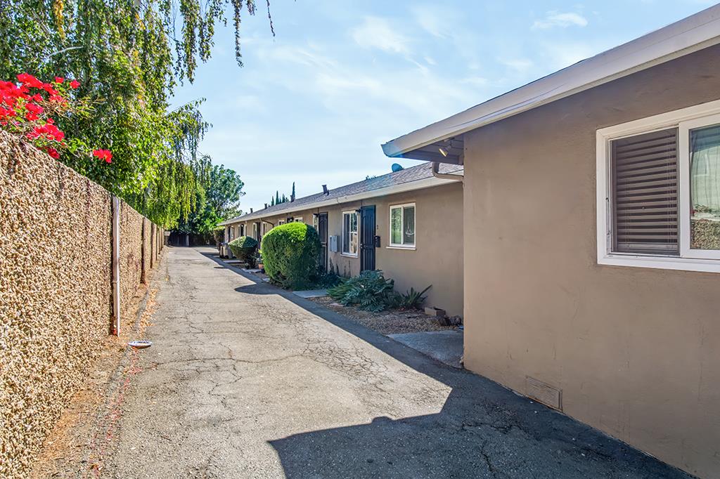 460 S Buena Vista AVE