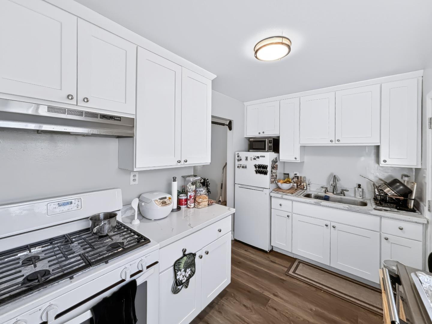 460 S Buena Vista AVE