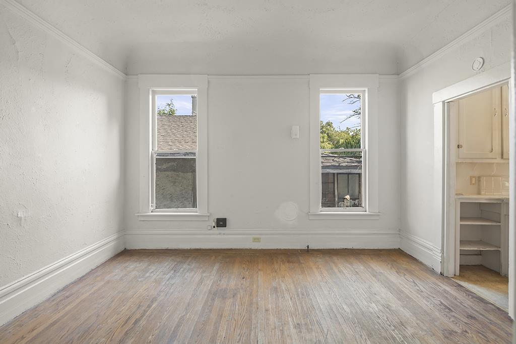 320-330 Athol AVE