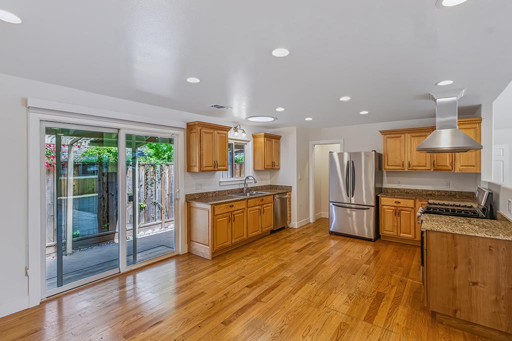 148 Walker DR