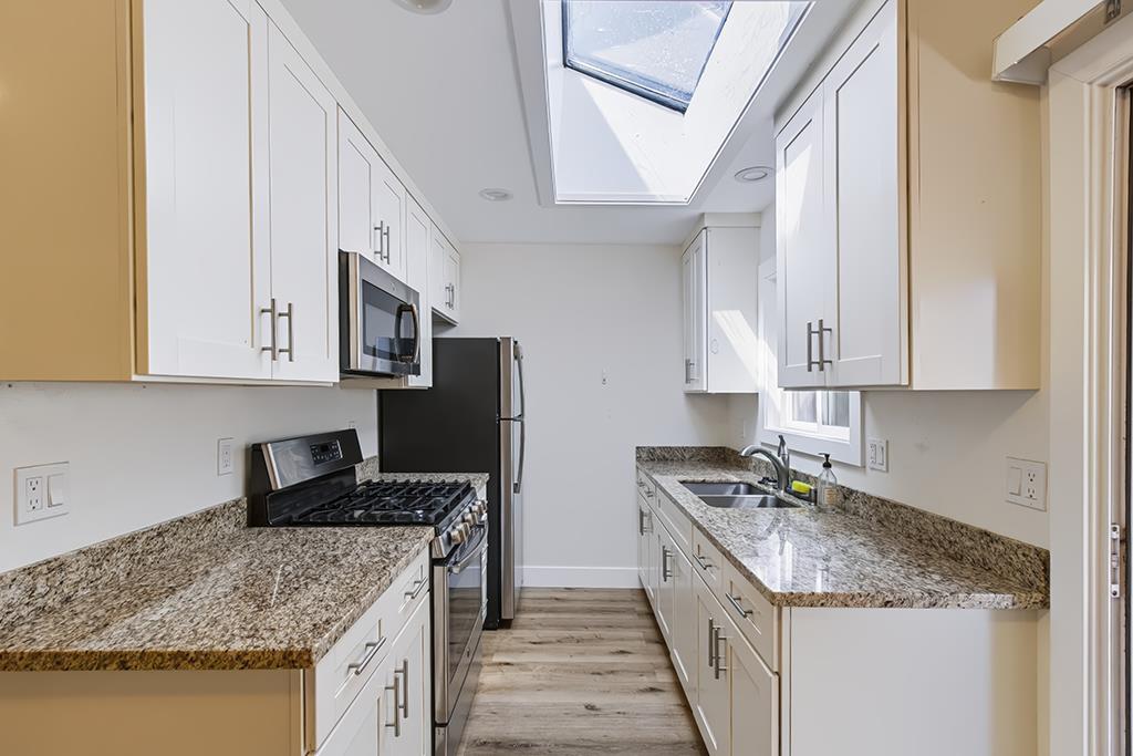 148 Walker DR