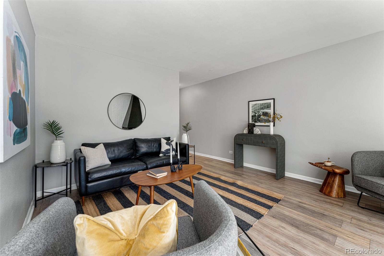 1200 Vine Street Unit: 7C