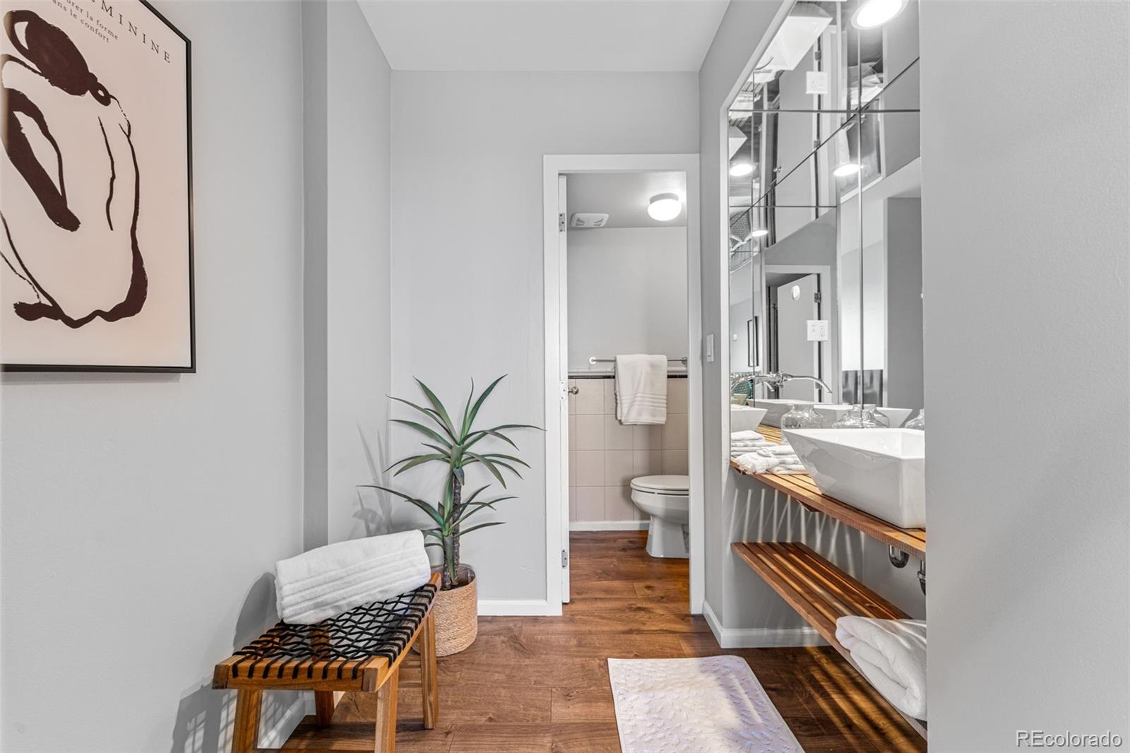 1200 Vine Street Unit: 7C