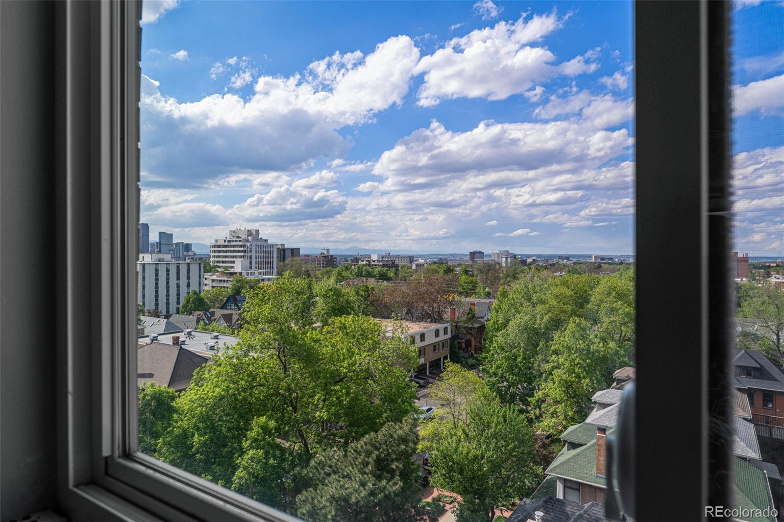 1200 Vine Street Unit: 7C