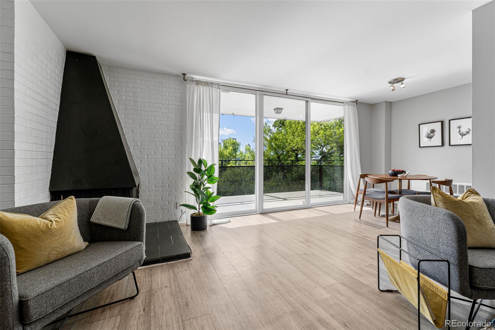 1200 Vine Street Unit: 7C