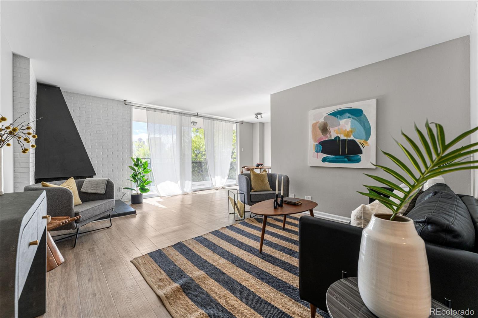 1200 Vine Street Unit: 7C