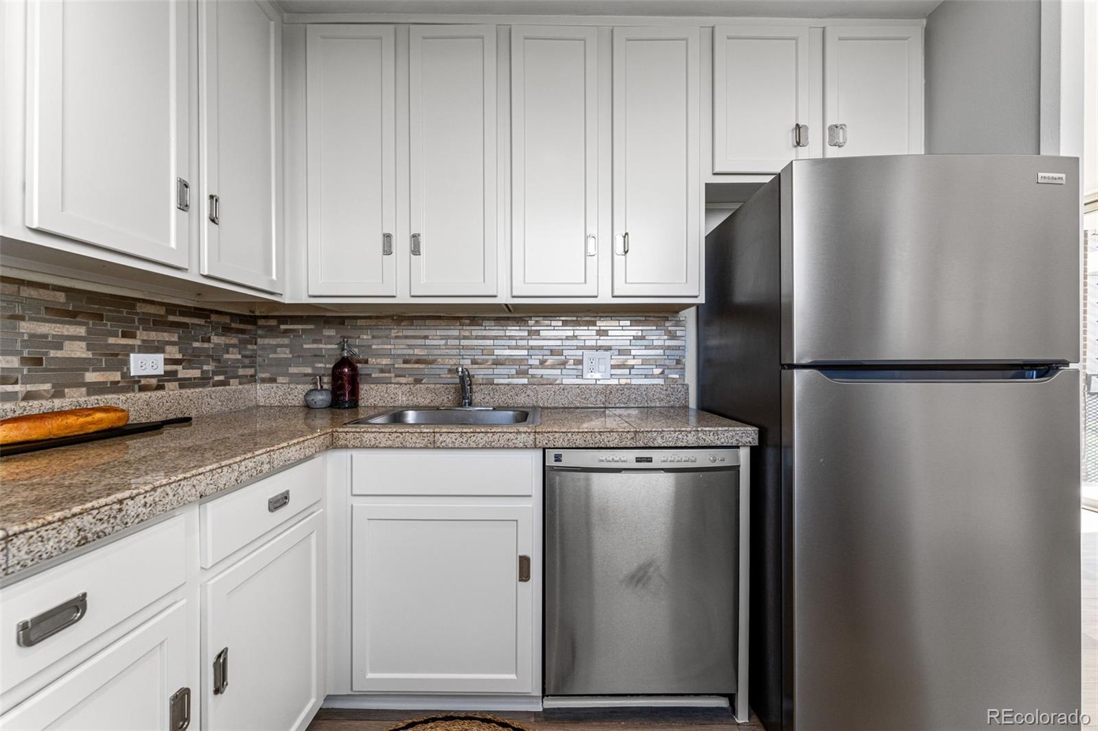 1200 Vine Street Unit: 7C