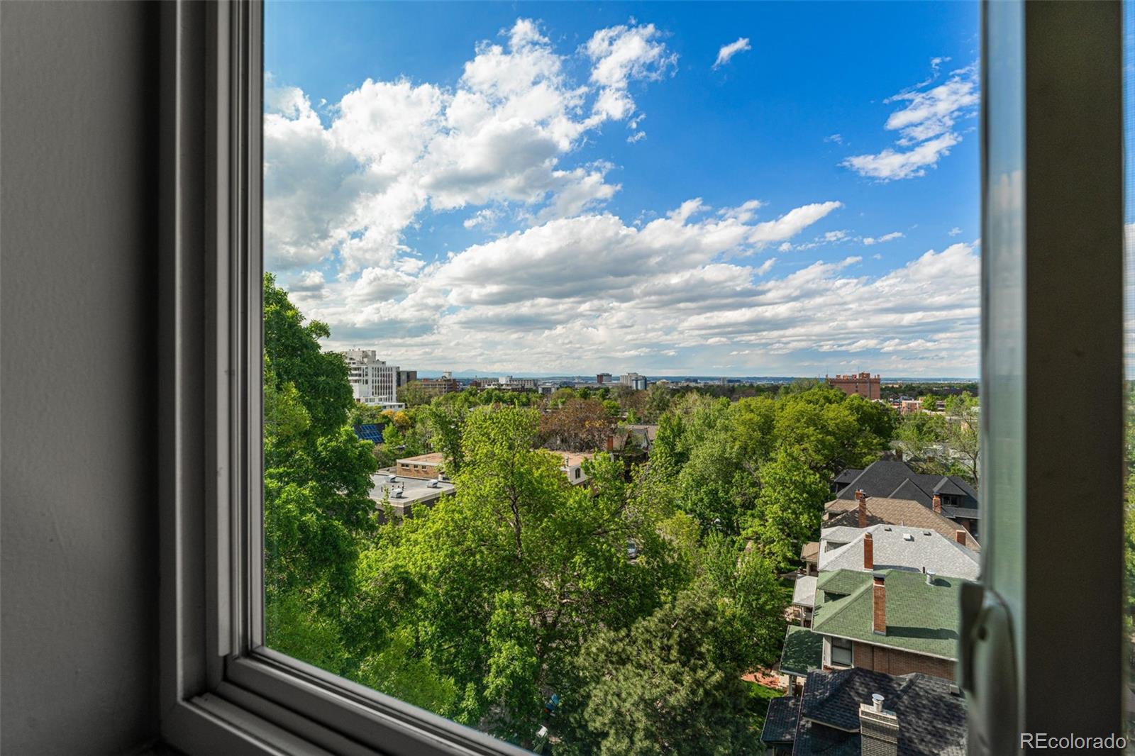 1200 Vine Street Unit: 7C