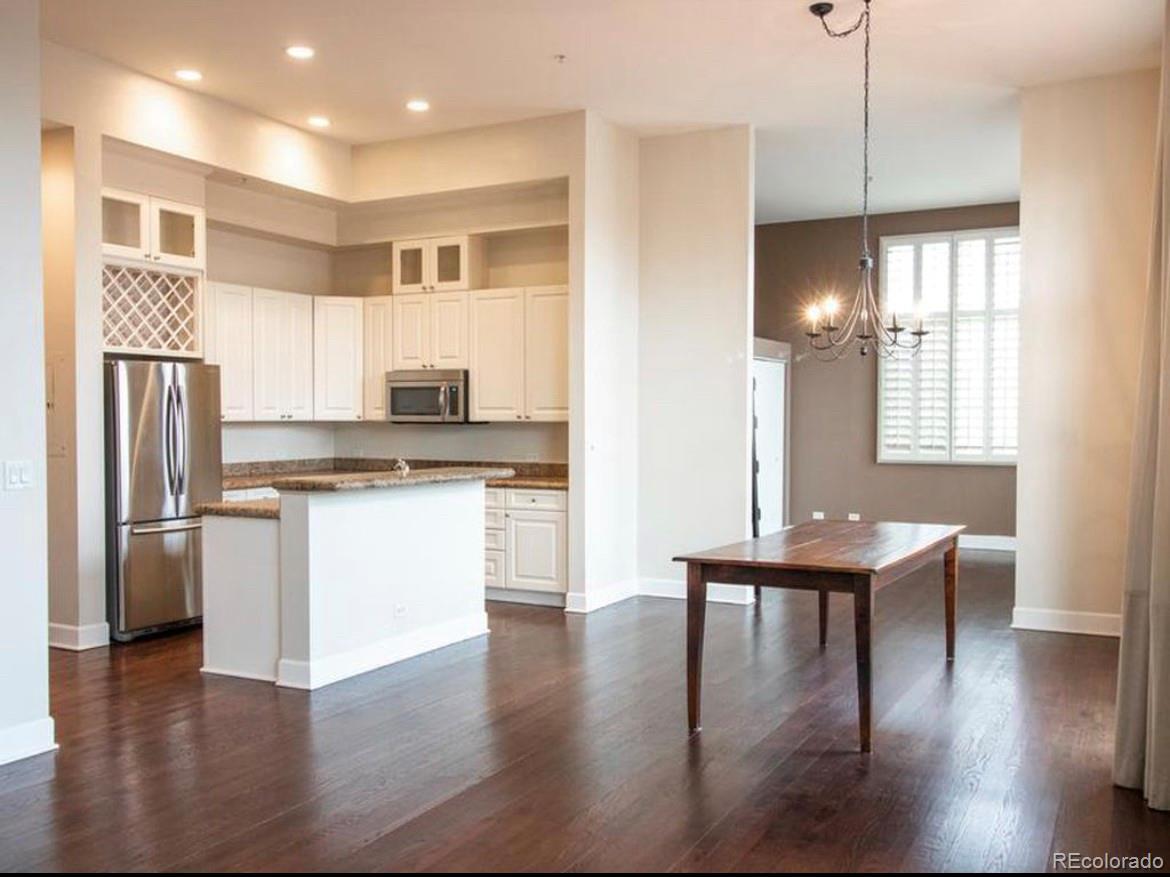 25 N Downing Street Unit: 1-101