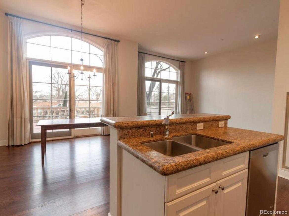 25 N Downing Street Unit: 1-101