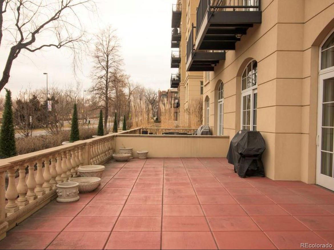 25 N Downing Street Unit: 1-101