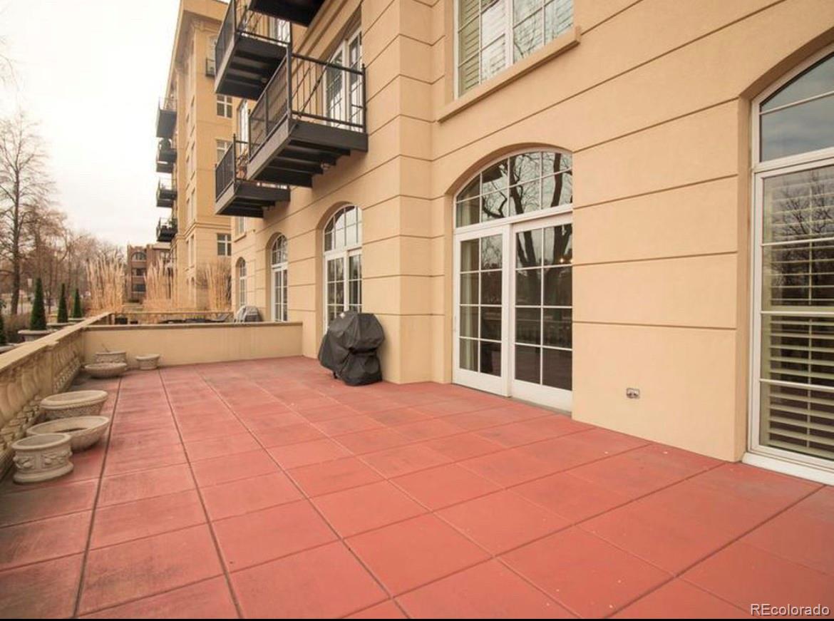 25 N Downing Street Unit: 1-101