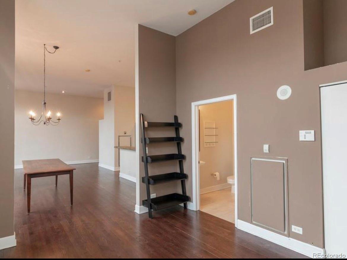 25 N Downing Street Unit: 1-101