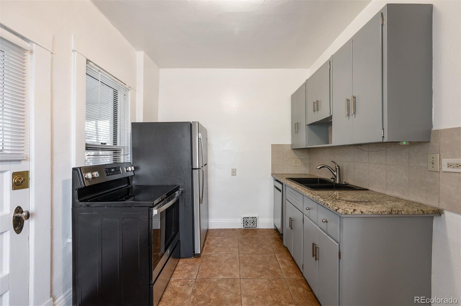1615 & 1617 E 5th Avenue