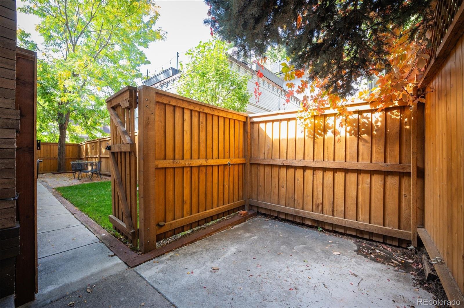 1615 & 1617 E 5th Avenue
