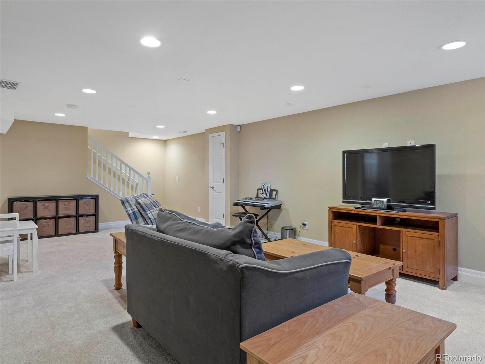 6113 E Peakview Place