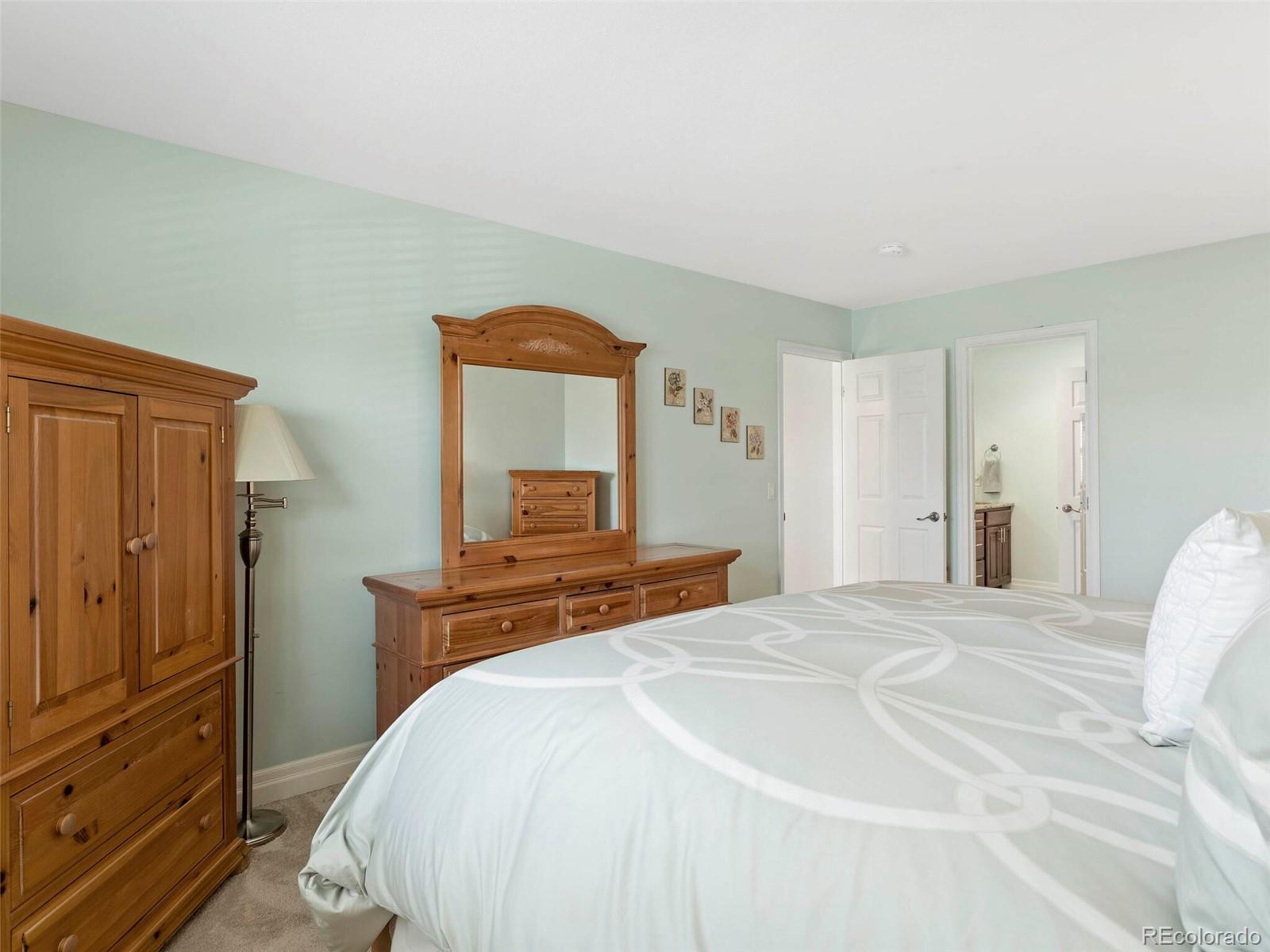 6113 E Peakview Place