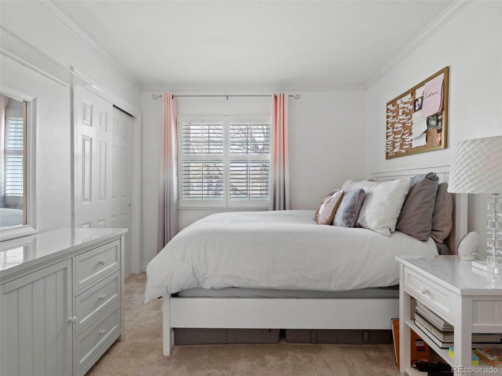 6113 E Peakview Place