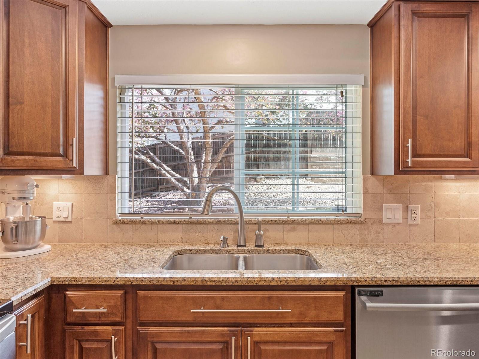 6113 E Peakview Place