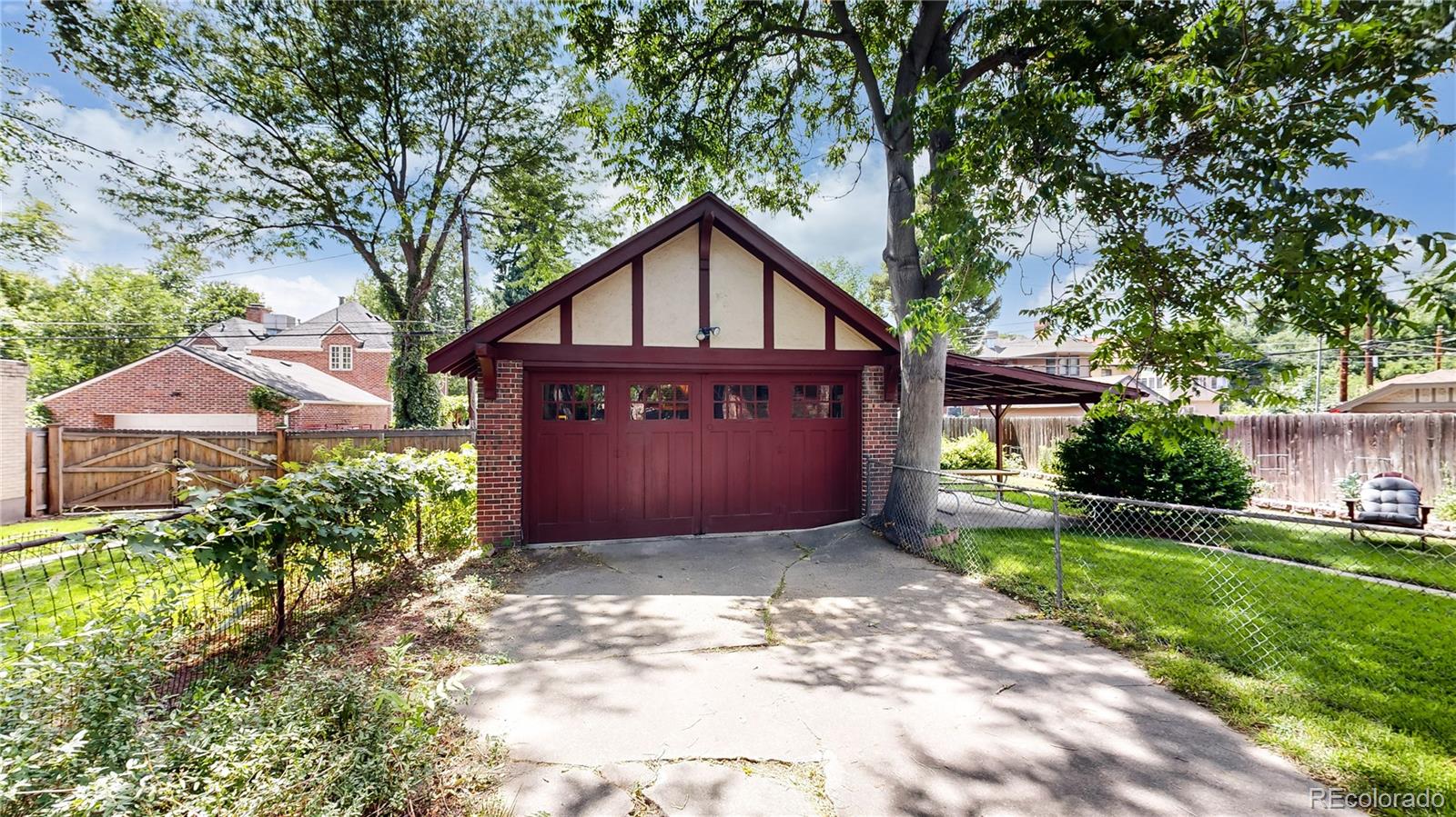 2269 Bellaire Street