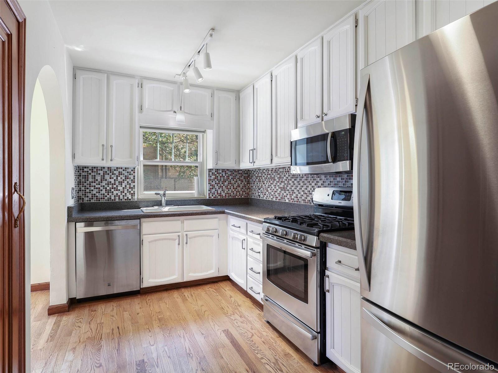 2080 N Locust Street