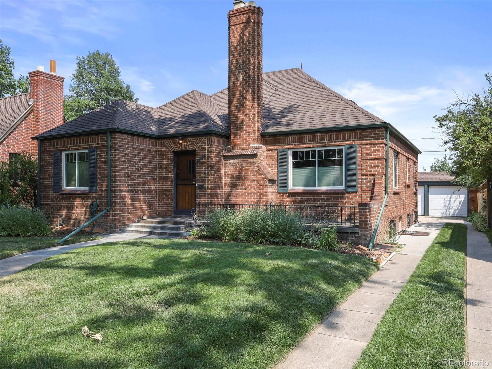 2080 N Locust Street