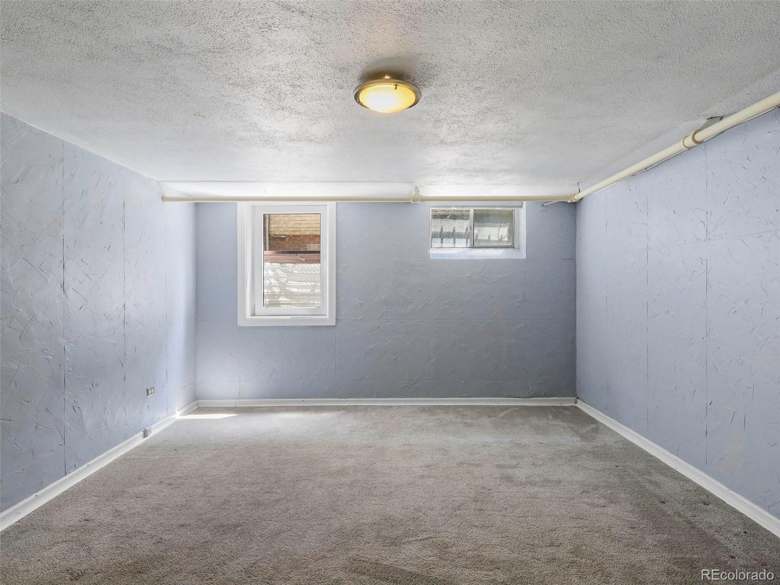 2080 N Locust Street