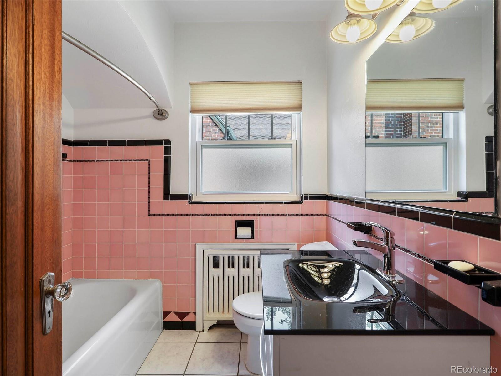 2080 N Locust Street