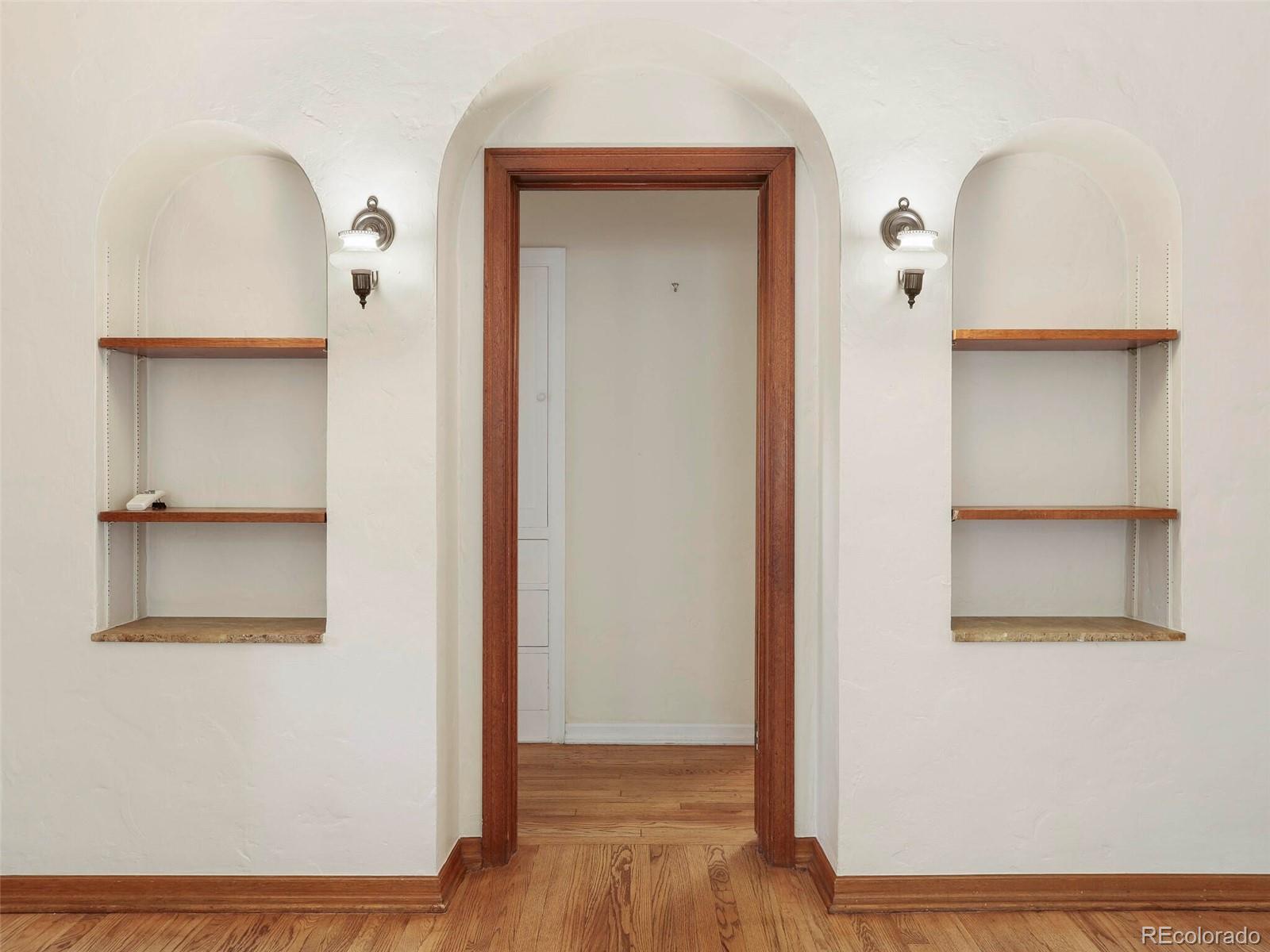 2080 N Locust Street