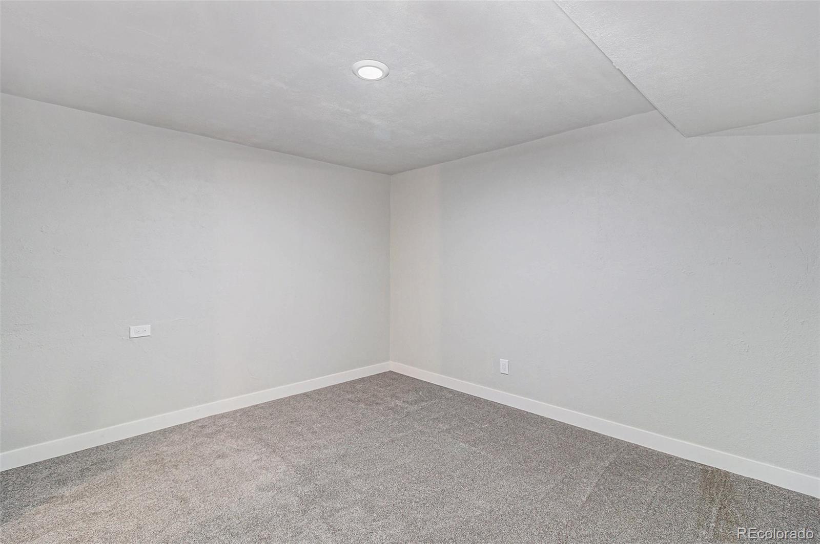 8015 Holland Court Unit: C