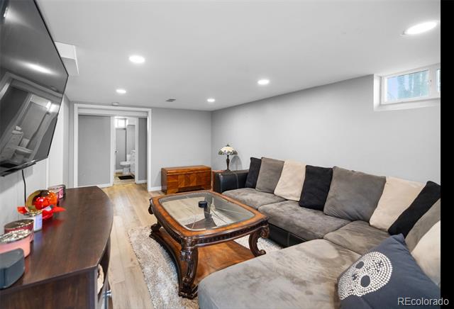 2371 Locust Street