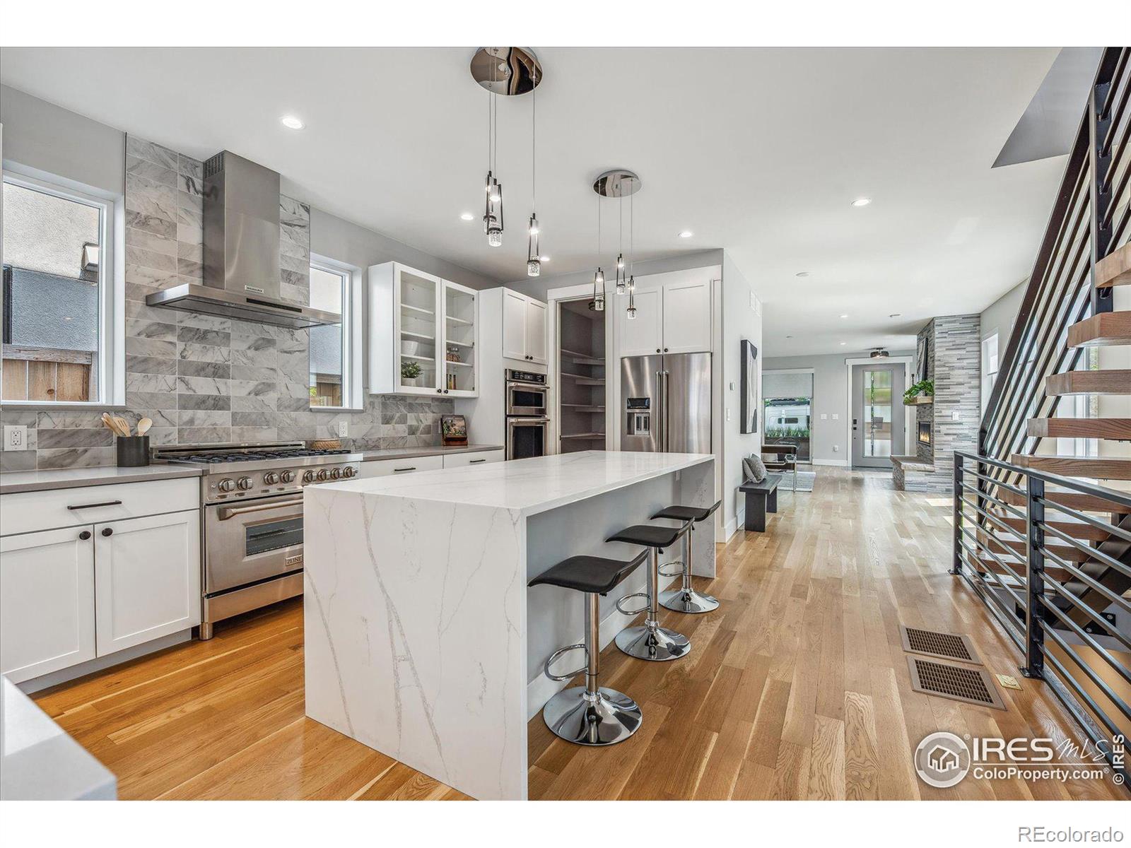 3373 W Moncrieff Place