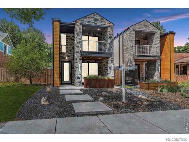 3373 W Moncrieff Place