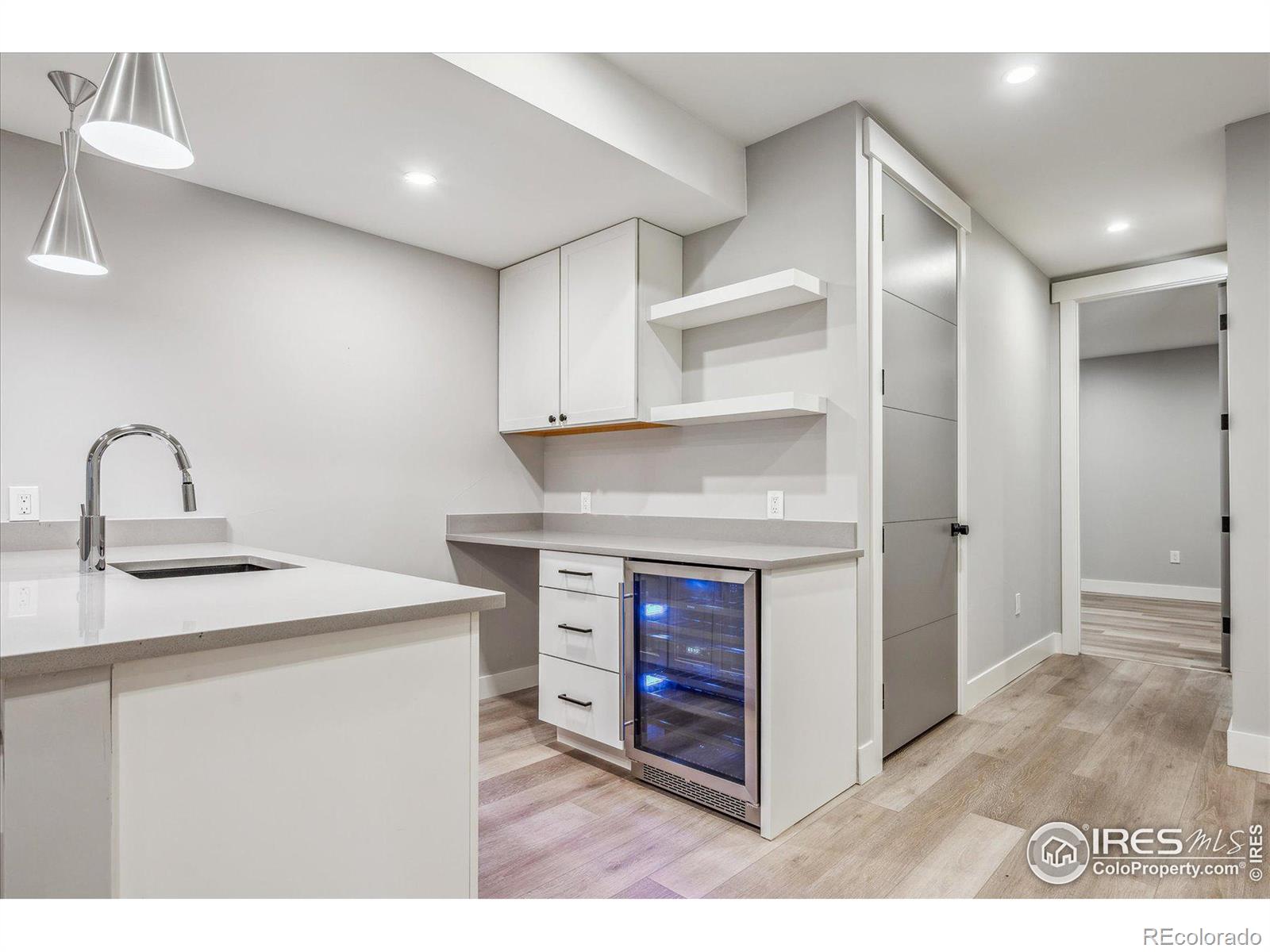 3373 W Moncrieff Place