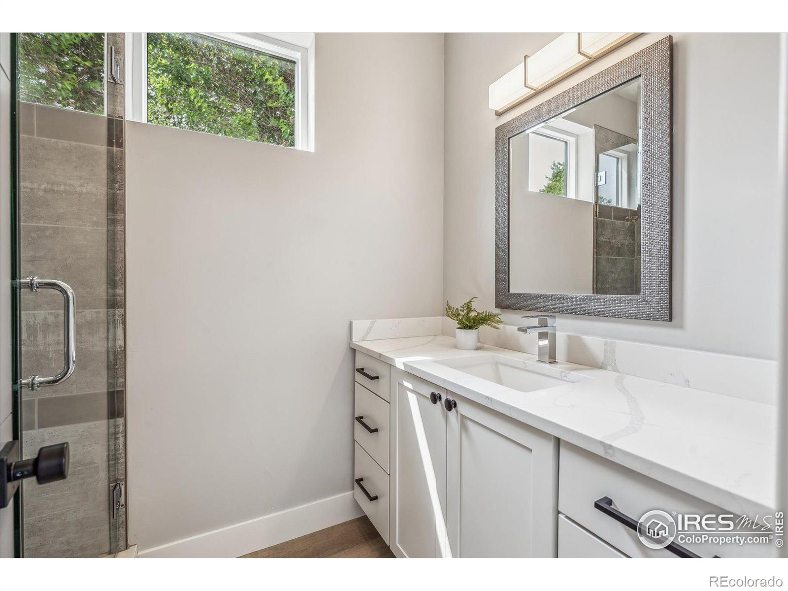 3373 W Moncrieff Place