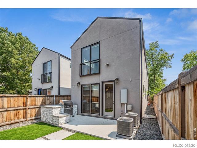 3373 W Moncrieff Place
