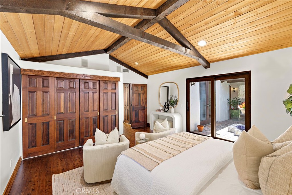 2575 Temple Hills Drive