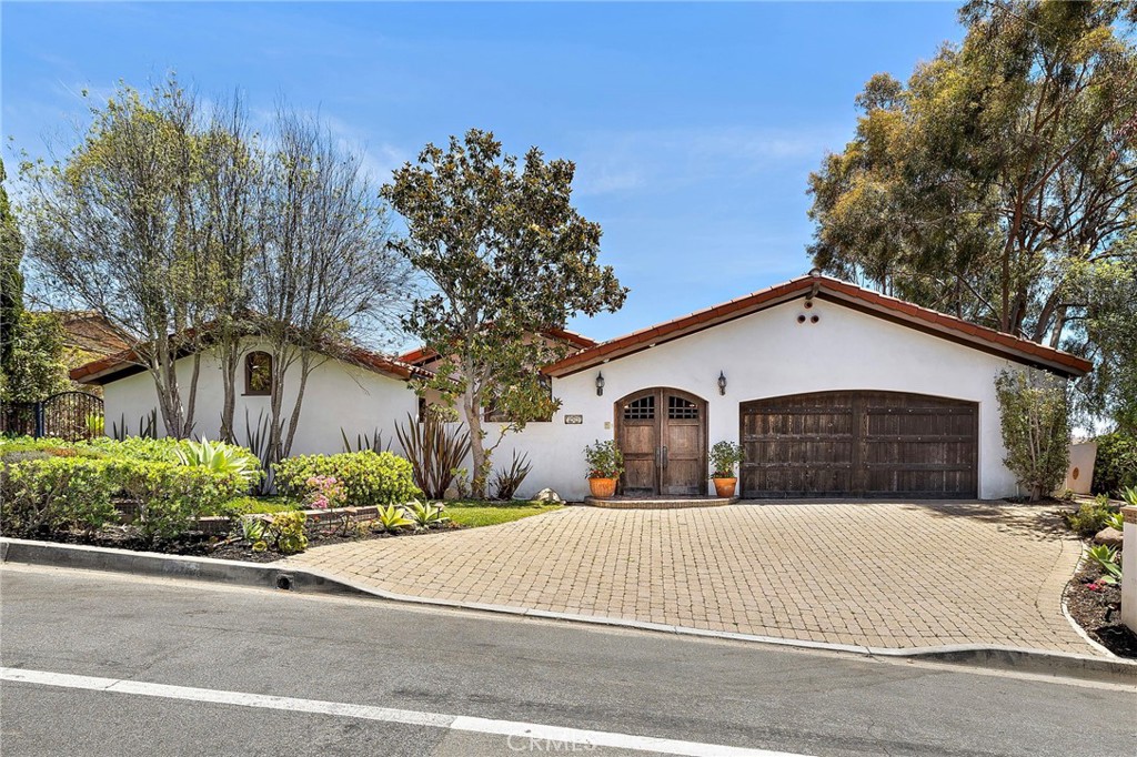 2575 Temple Hills Drive