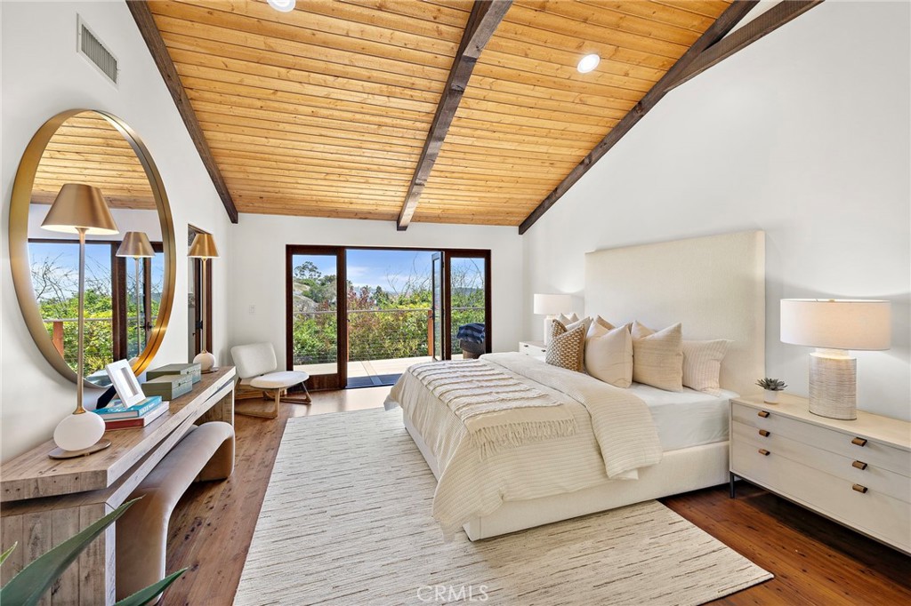 2575 Temple Hills Drive