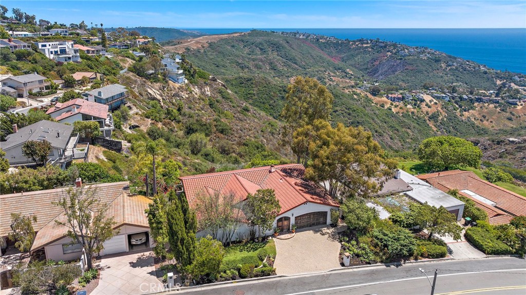 2575 Temple Hills Drive